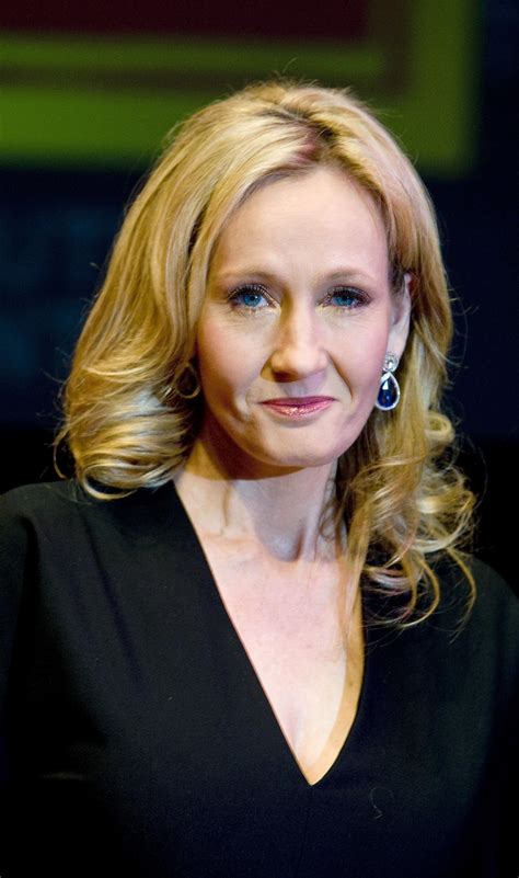 JK Rowling Praises Twitter Troll Who Says Harry Potter Sucks In A Bid