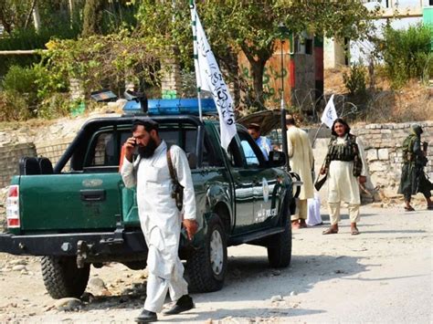 افغانستان میں مسافر بس اور طالبان کی گاڑیوں پر بم حملے ایکسپریس اردو