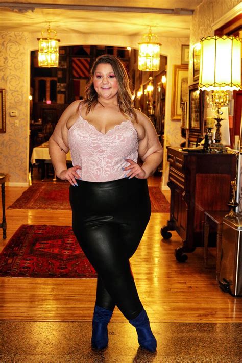 Leah Stanley Plus Size Blogger Ny Voluptuousleah Twitter