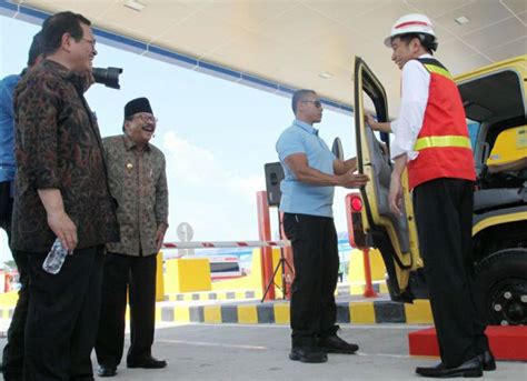 Pacu Infrastruktur Jokowi Resmikan Tol Ngawi Wilangan Barometer Jatim