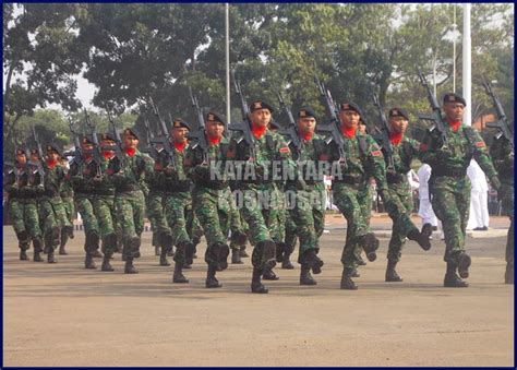 Paman dar korban yakni abednejo anthoni memberi penjelasannya. Kata Bijak Tentara Nasional Indonesia TNI untuk Status dan ...