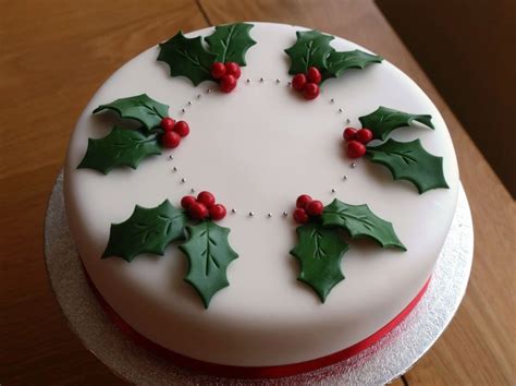 #yufi vlog #cakedesign #2020 our first ever cake tutorial. Simple Christmas Cake Decorating Ideas | Christmas cake ...