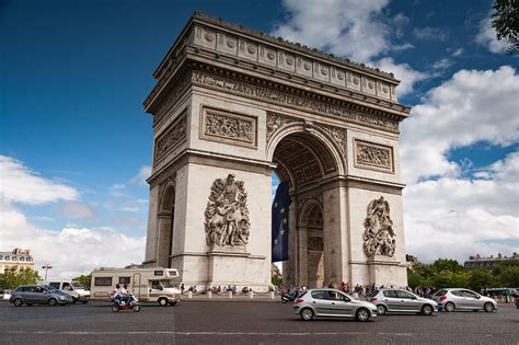 Arc De Triomphe Biggest Gate In Paris France Found The