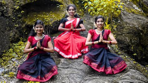 Aigiri Nandini Dance Video Classical Dance Aigiri Nandini Group Dance Aiswarya Lekshmi