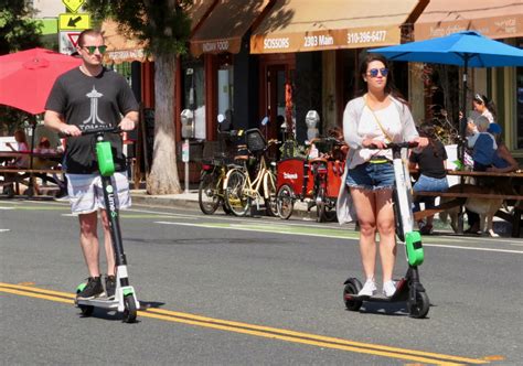 Dc Will Allow More Dockless Bikes And Scooters But V E E R Y S L O O O