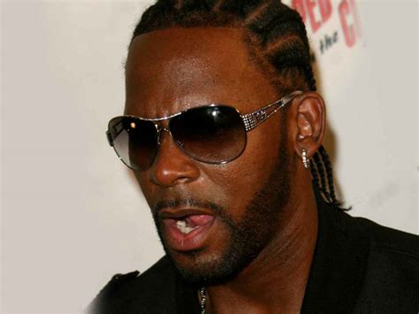 Kelly's manager charged with phone threats to theater. R. Kelly's Record Label Reportedly Puts His Music On Hold ...