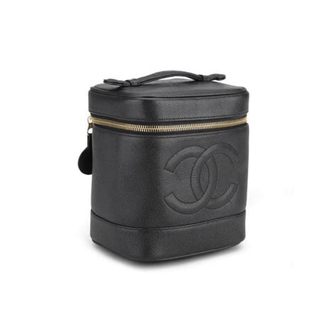 From essential vintage chanel handbags such as the 2.55 or classic flap to timeless second hand costume jewelry to preloved iconic clothes and shoes, a carefully chosen chanel piece uniquely elevates any look. Chanel Vintage Black Caviar Leather Vanity Case Bag - Black