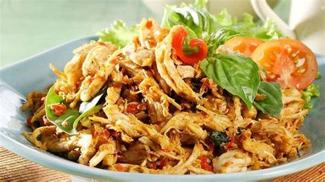 Selain suwiran ayam, bubur ayam juga sering disajikan dengan kacang kedelai, irisan cakue, tongcai, irisan daun bawang, bawang goreng, dan tak ketinggalan penyelesaian: Resep Cara Membuat Ayam Pelalah Khas Bali Yang Pedas Dan ...