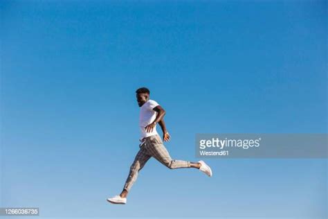 Men Jumpers Stock Fotos Und Bilder Getty Images