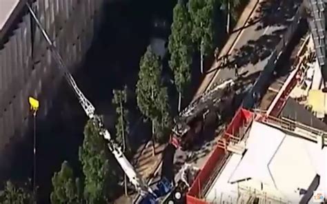 Video 60 Foot Wheeled Crane Crashes Into Occupied University Building