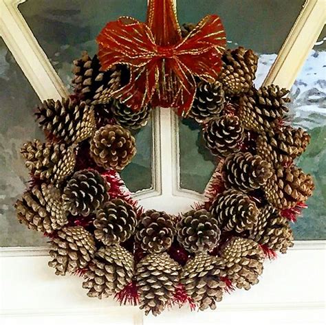 30 Christmas Pine Cone Wreath Ideas