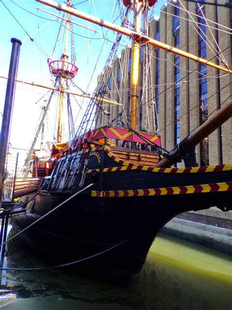 Enjoy Your Time With Beautiful Places Golden Hind In London