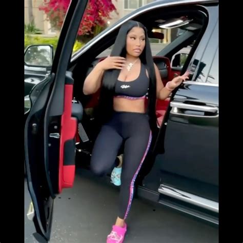 Nicki Minaj Decided To Hop Out The Rolls Royce And Give Y’all A Closer Look By