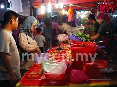 It is a food heaven with lots of varieties of other items. Setia Alam Pasar Malam | mycen.my hotels - get a room!