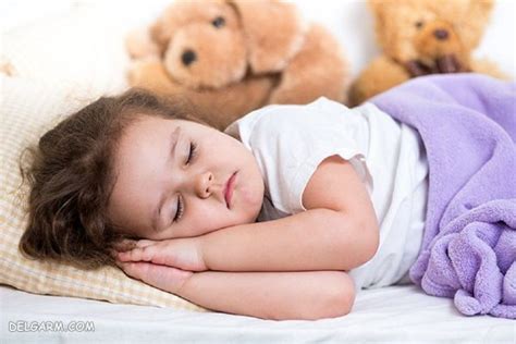 علت اصلی علت عرق کردن سر و گردن کودکان در خواب چیست
