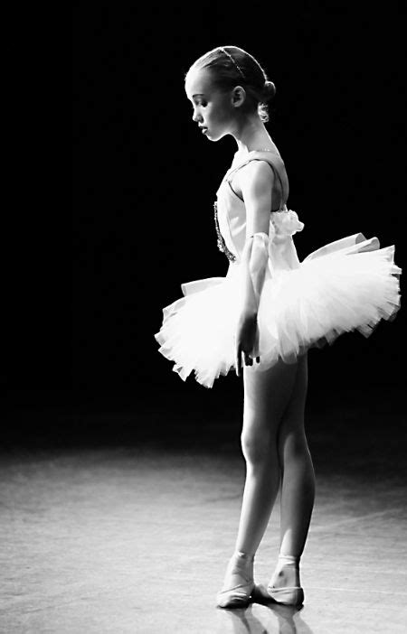 pin by madison nance on elle me dit danse ballet photography ballet beautiful ballet photos