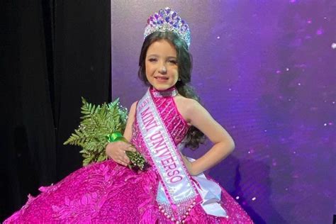 Aos 6 Anos Modelo Mirim De Goiás Vence Mini Miss Universo Na Colômbia