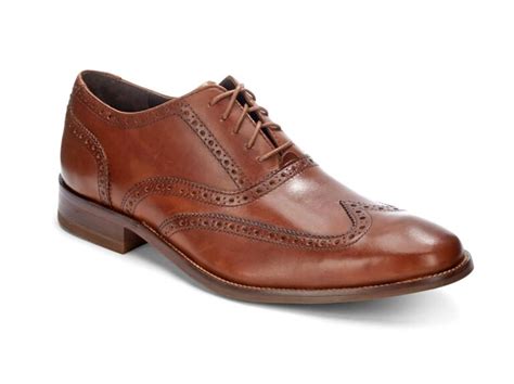 Unlike brown shoes, black shoes have considerably more challenges; What to Wear With Brown Shoes: Suit Color Combinations