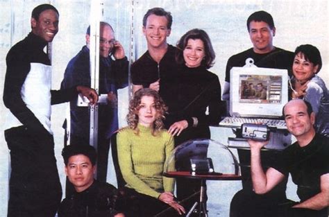 Rewatching Star Trek Voyager Season 1 The Little Red