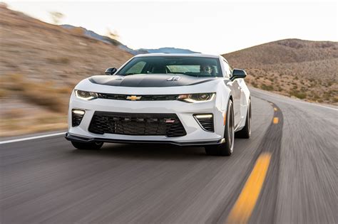 2017 Chevrolet Camaro Ss 1le First Drive Review Automobile Magazine