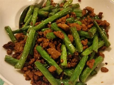 Make a batch of meatballs, lighter lettuce cups or mini chicken burgers. Stir Fried Green Beans With Pork Mince Recipe - RecipeYum