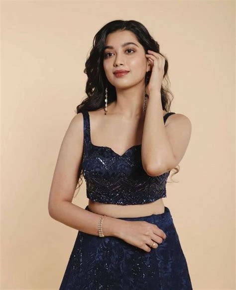 digangana suryavanshi looking super hot in black outfit moviezupp