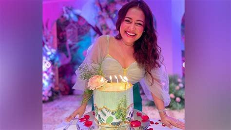 Neha Kakkar Celebrates Her 34th Birthday In Lonavala Trendradars Latest