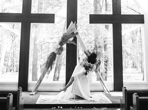 Steal Brooke Eden and Hilary Hoover's Wedding Style!