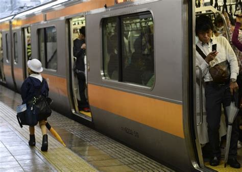 Tokyo Rush Hour Tips To Help You Survive Train Rides