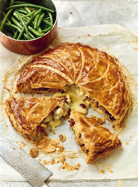 Nadiya Hussains Chicken Brie Cranberry And Pink Pepper Pithivier Recipe Savoury Baking