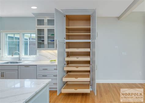 David ross on seotud selle ettevõttega. This kitchen was designed by Kathryn in our Braintree ...