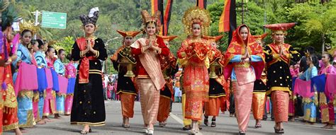Culture And Tradition In Indonesia Villanovo