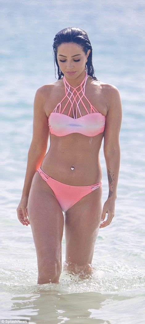 Tulisa Contostavlos Flaunts Sculpted Figure In Pink Bikini In Dubai