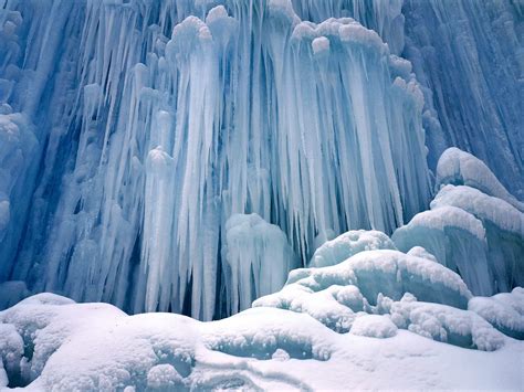 Foto Langka Frozen Waterfall