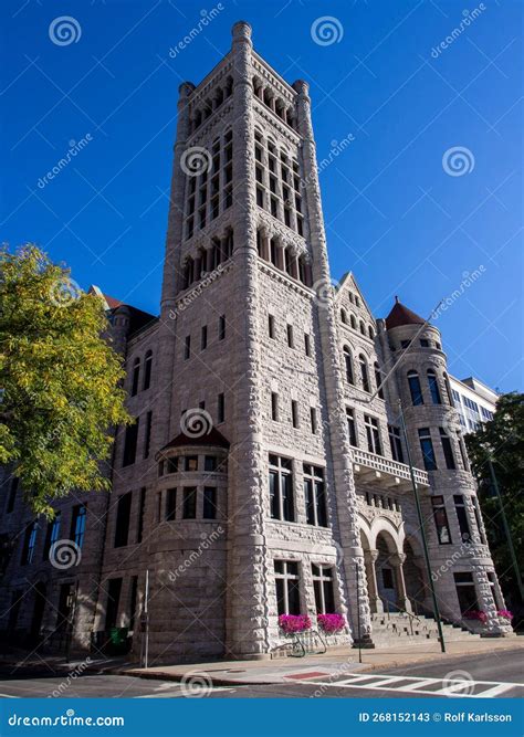 The Syracuse City Hall With Clear Blue Sky In Syracuse New York State
