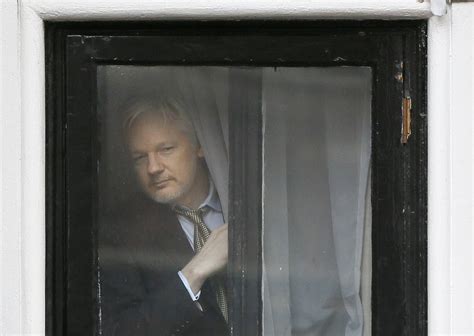 Wikileaks founder julian assange denied bail by london court. Richterin will Auslieferungsentscheid zu Assange erst 2021 ...