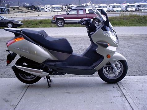 Aprilia sr 50 lc street. Aprilia Atlantic 200