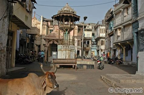 Ahmedabad is a dramatic city portraying a perfect blend of old and new landmarks that allures several visitors. Architecture In Development - Pol houses (residential cluster)