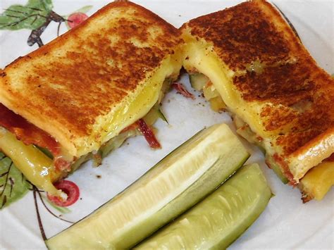 We did not find results for: Dill Pickle Bacon Grilled Cheese | Thailand 1 Dollar Meals