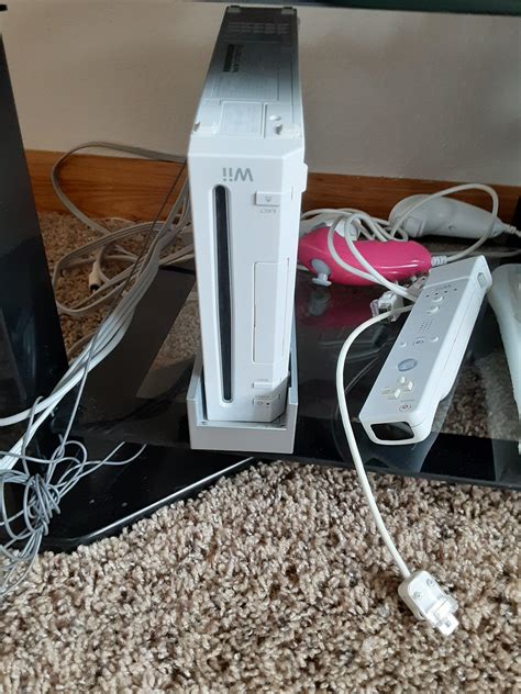 The Way My Mon Put The Wii On The Stand Rmildlyinfuriating