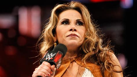 Mickie James Names The Greatest Womens Wrestler In The Business Right