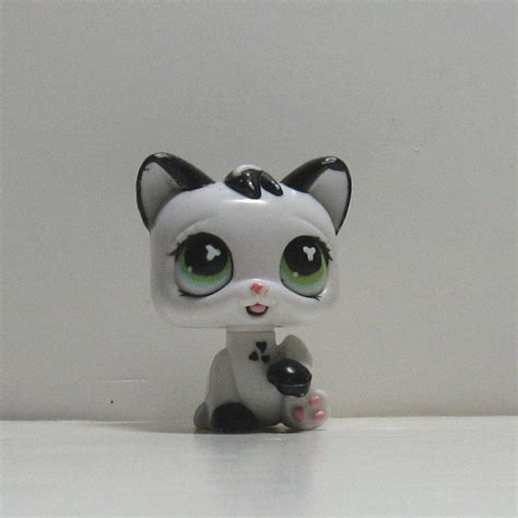 Lps Littlest Pet Shop Authentic 2005 Sitting White With Black Etsy