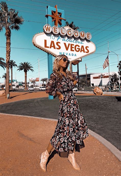 Las Vegas Fashion Blogger Las Vegas Sign Señal Las Vegas Las Vegas Outfit Ideas Ropa De Las