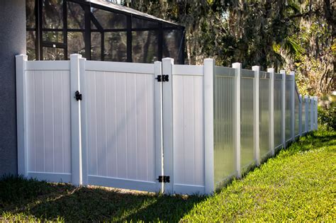 Ready for a free vinyl railing installation estimate? Vinyl Fence & Gate Installation | Red Lodge, Laurel & Billings, MT | Jares Fence Company, Inc.