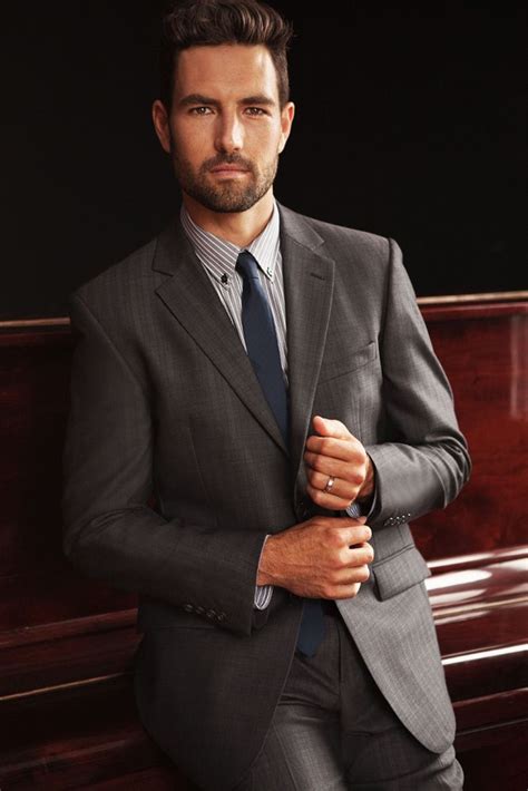 Pin By Armando Reyes Avila On Men Suit Mens Business Outfits Handsome Bearded Men Mens