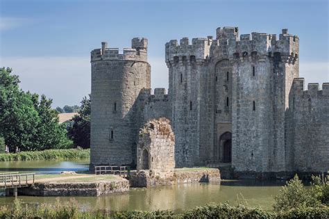 Once Upon A Castle Visit 1066 Country And Bodiam Castle