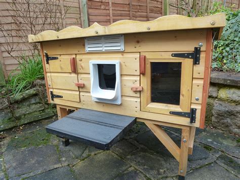 Alley cat allies' diy outdoor cat shelter. Wooden Outdoor Cat House / Shelter - for up to 2 cats ...