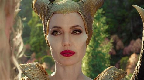 Disneys Maleficent 2 With Angelina Jolie Drops New Trailer Abc7 New York