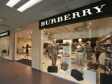 Inserisci il webcode che hai trovato sulla guida di carta. www.Ausflugsziele.ch ® - FoxTown Factory Stores - Shopping ...