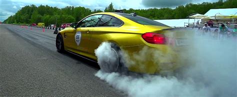 Pe pista unui aerodrom, pentru o întrecere pe o distanţă de 402 metri. Drag Race Royale: Tuned BMW M4 vs Audi RS7 and Mercedes-Benz C63 AMG - autoevolution